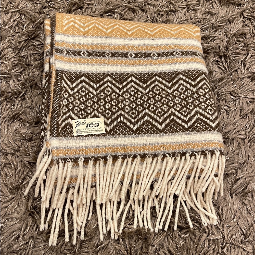 Vintage Faribo 100% Wool Fringe Throw Blanket Gold/Brown Size 50/50